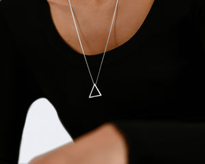 collier triangle le 1,7g